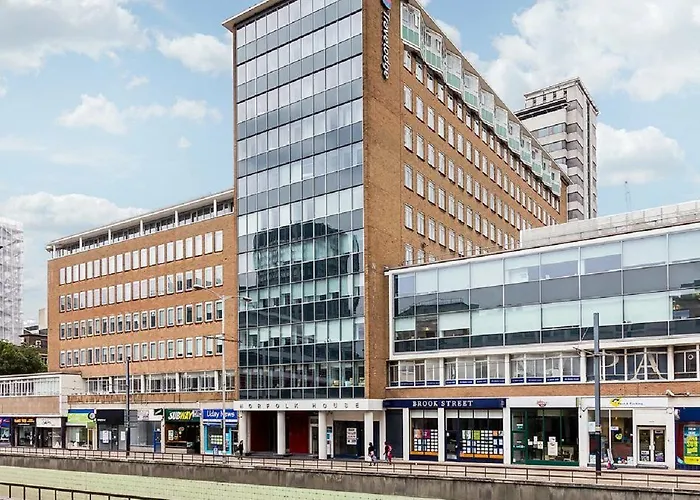 Top Cheap Hotels in Vibrant Croydon